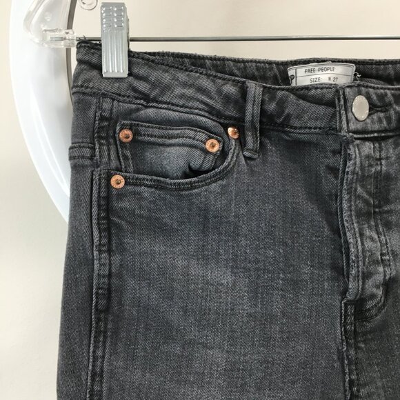 FREE PEOPLE Denim Dark Gray 5 Pocket Logo Hardware Jeans - Picture 6 of 13